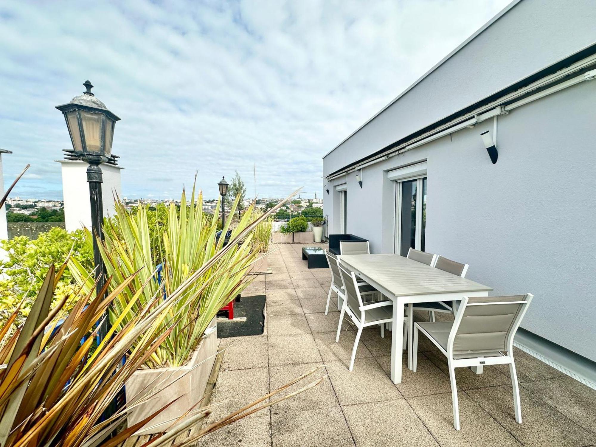 Le Panoramique, Splendide Avec Vue Sur La Vienne Apartment Limoges Exterior photo